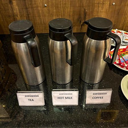 Hotel Oxmo Delhi Airport With Free Airport Transsfer 뉴델리 외부 사진