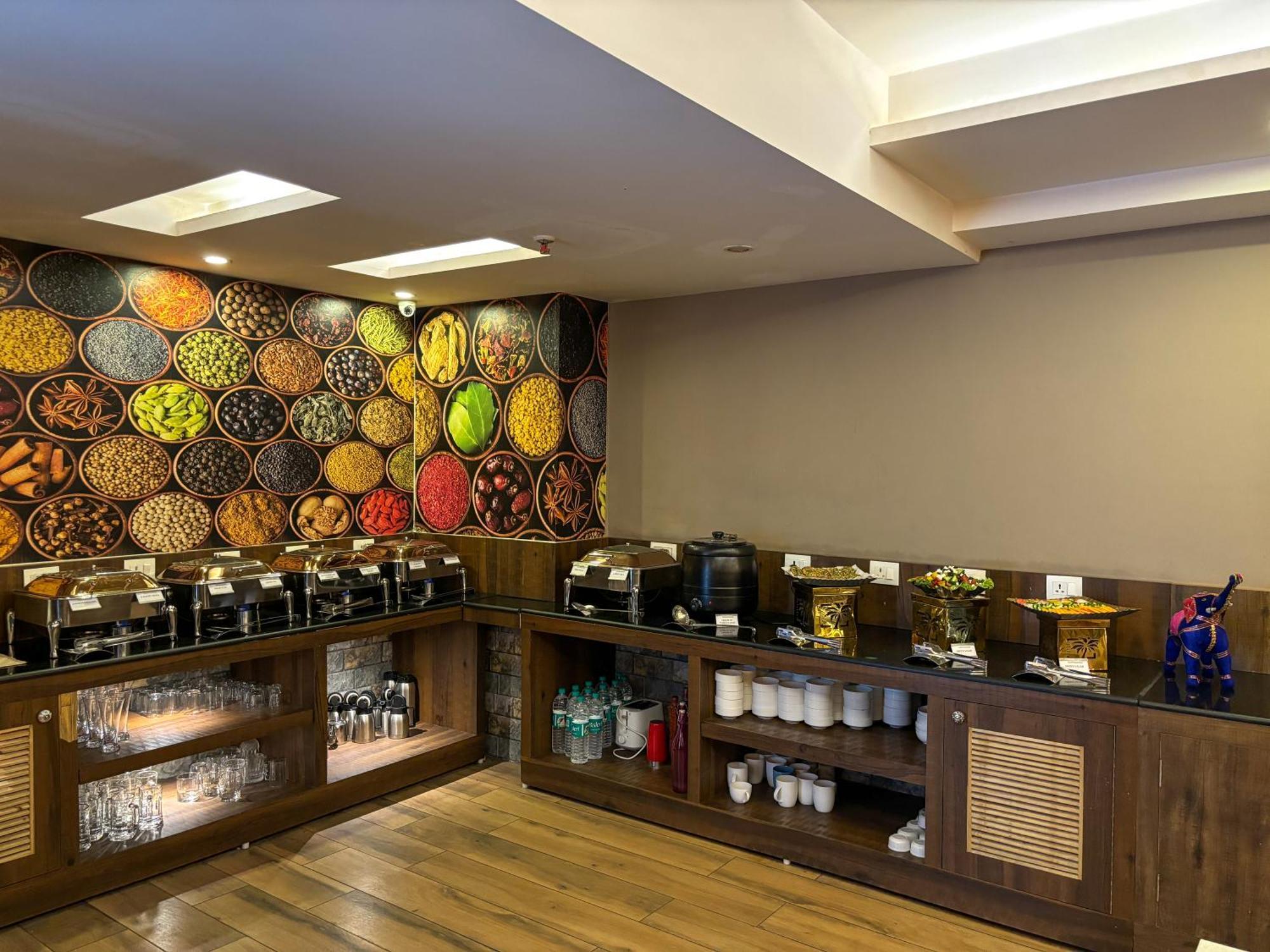 Hotel Oxmo Delhi Airport With Free Airport Transsfer 뉴델리 외부 사진