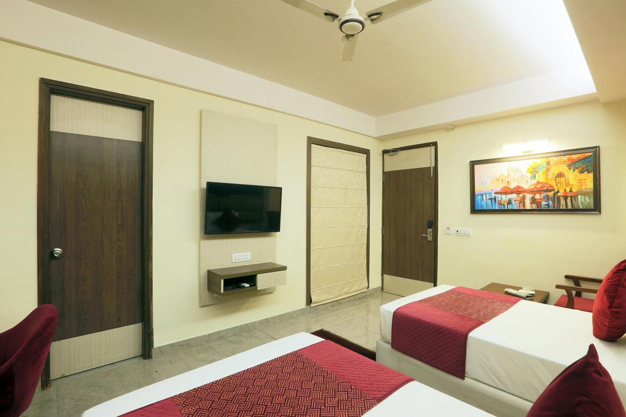 Hotel Oxmo Delhi Airport With Free Airport Transsfer 뉴델리 외부 사진