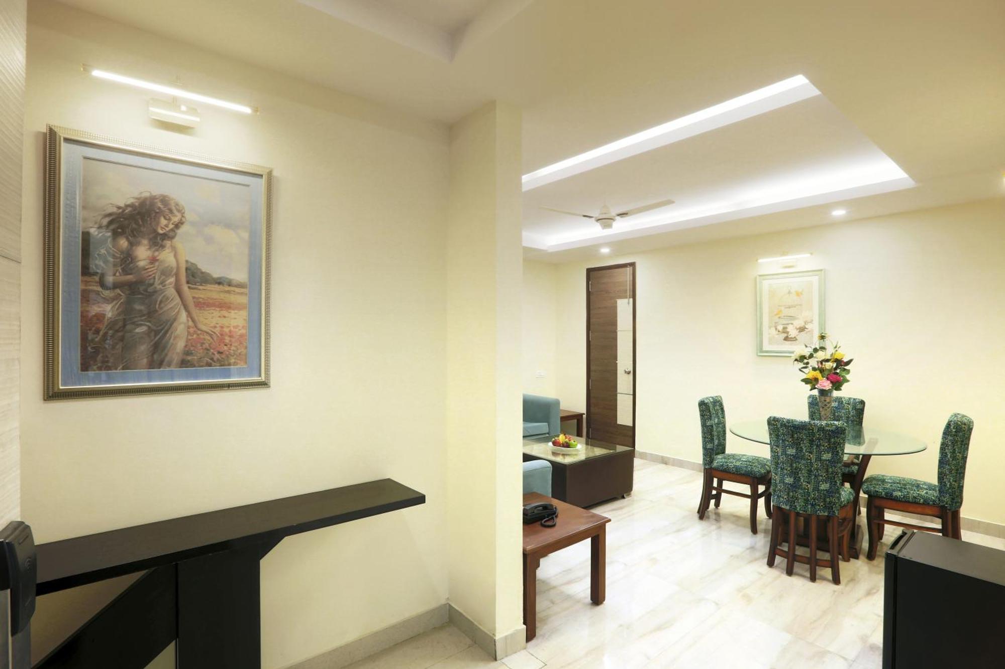 Hotel Oxmo Delhi Airport With Free Airport Transsfer 뉴델리 외부 사진